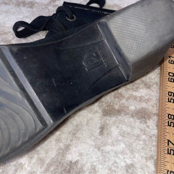 R2 black suede bootie ankle boot lace up block heel SZ 7.5  chunky heel witchy - Picture 4 of 9